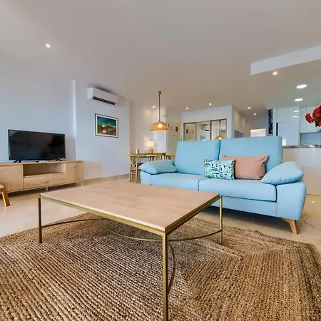 Apartment Holidays2fuengirola Duplex With Stunning Sea View, Terraces,1st Line Beside Port Fuengirola