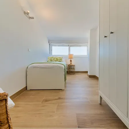 Holidays2fuengirola Duplex With Stunning Sea View, Terraces,1st Line Beside Port Apartment Fuengirola